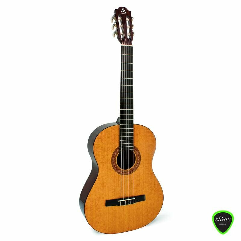 Hohner Hc 07 Classical Guitar Front View 1 1758456005168
